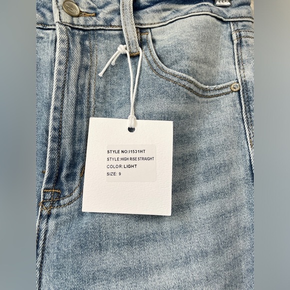 I&M Signature High Rise Straight Fit Jeans Size 9 NWT - Picture 3 of 5